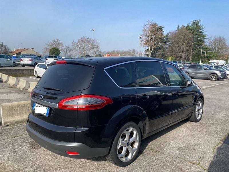 Usata Ford S-MAX Titanium 163 CV (119 kW) 2012 Nero Monovolume