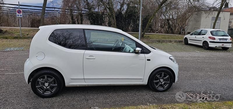 Usata VW up! 75 CV (55 kW) 2012 Bianco Utilitaria