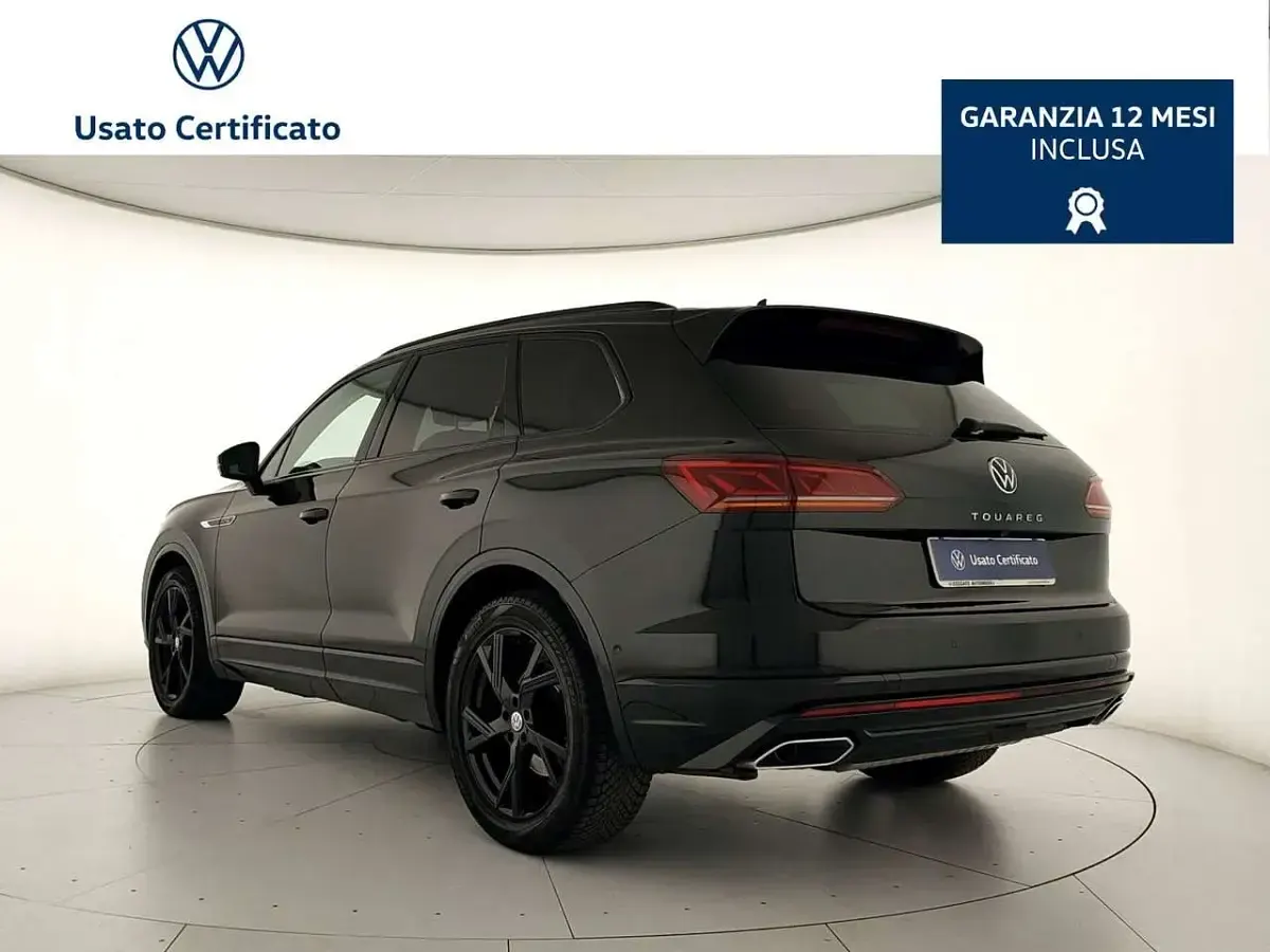 Usata VW Touareg Atmosphere 231 CV (169 kW) 2023 Nero SUV