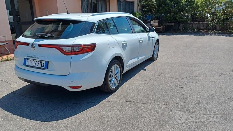 Usata Renault Mégane GrandTour Intens 131 CV (96 kW) 2019 Bianco Station wagon