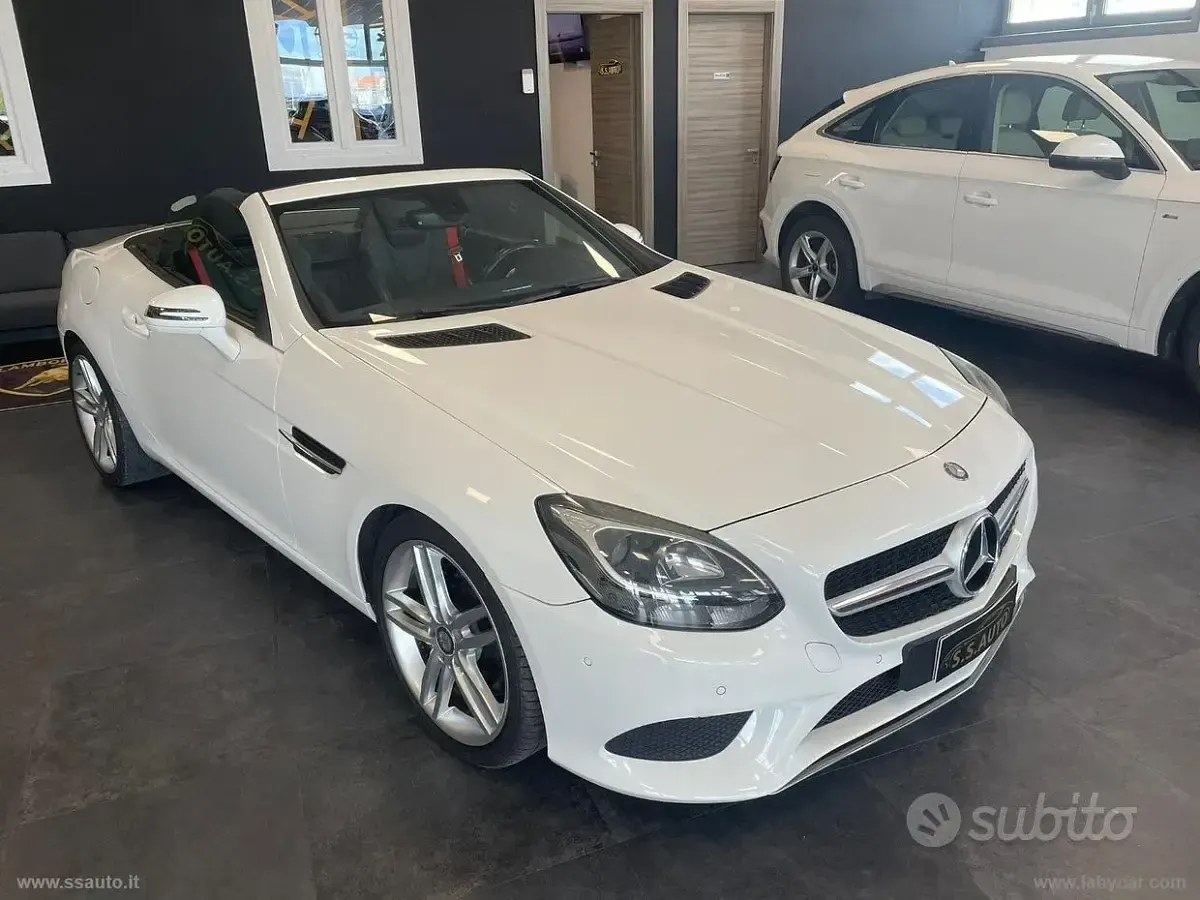 Usata Mercedes SLC250 204 CV (150 kW) 2017 Bianco Cabrio