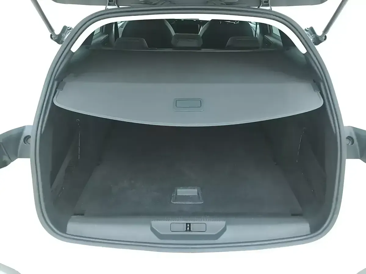 Usata Peugeot 308 SW Allure 131 CV (96 kW) 2022 Biancobianco Station wagon