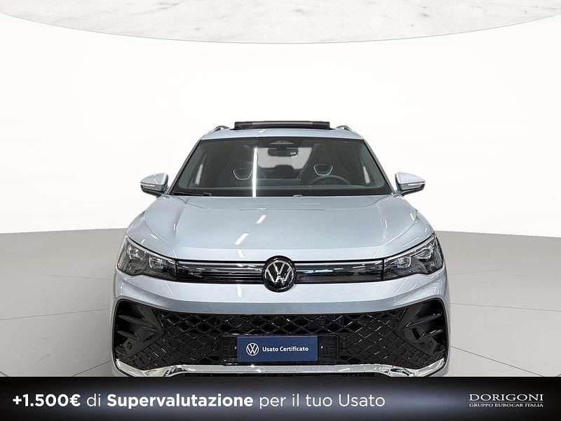 Nuova VW Tiguan R-line 193 CV (141 kW) 2025 F0 dolomite silver metallizzato SUV