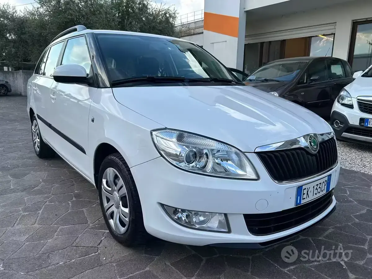 Usata Skoda Fabia 75 CV (55 kW) 2011 Bianco Station wagon