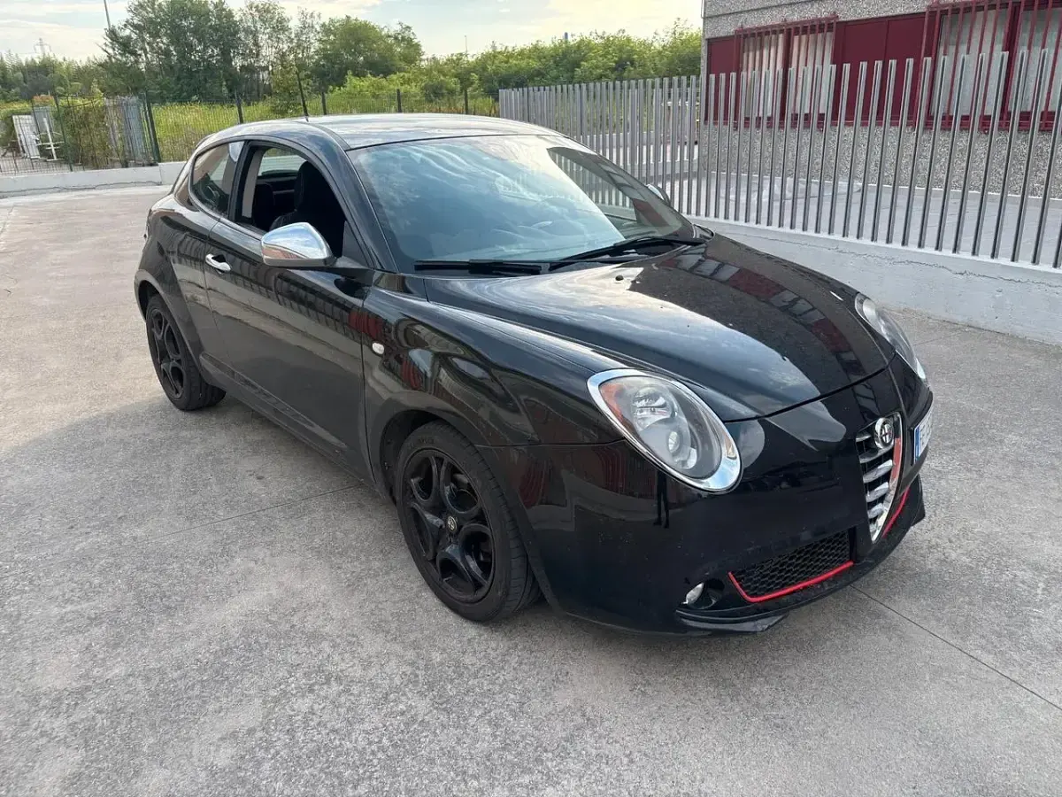 Usata Alfa Romeo MiTo Distinctive 120 CV (88 kW) 2015 Nero Utilitaria