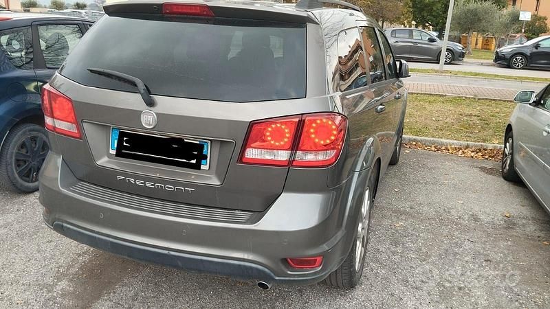 Usata 2011 Fiat Freemont SUV | 4000 € (Cara) - Immagine 1/4