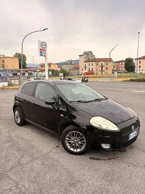 Usata Fiat Grande Punto Dynamic 65 CV (47 kW) 2006 Nero Utilitaria