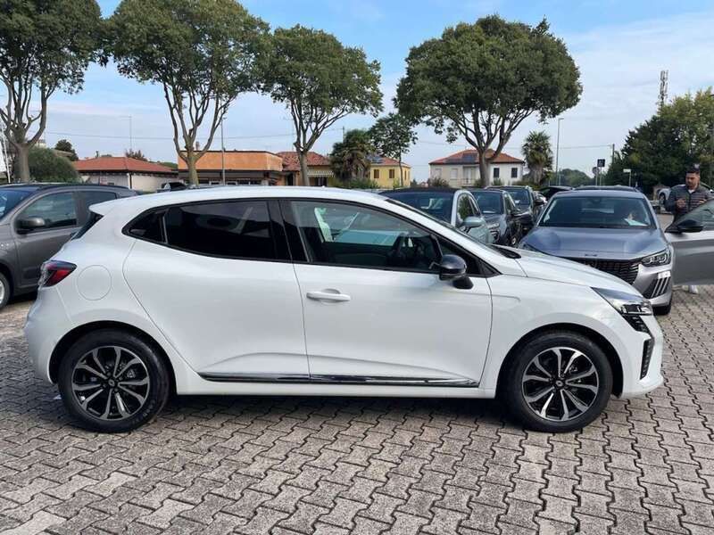 Brugt Renault Clio V Techno 101 HK (74 kW) 2024 Hvid Sedan