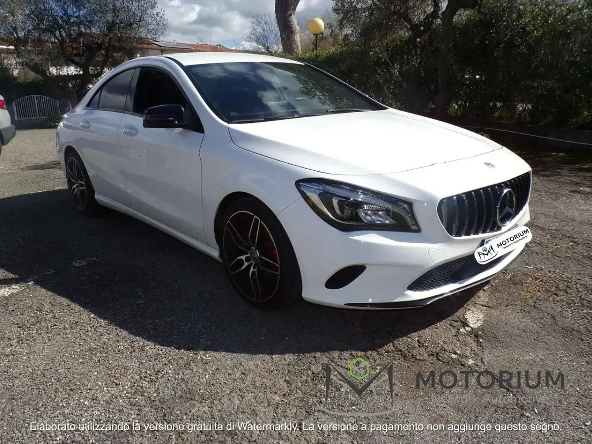 Usata Mercedes CLA180 109 CV (80 kW) 2019 Bianco Coupé