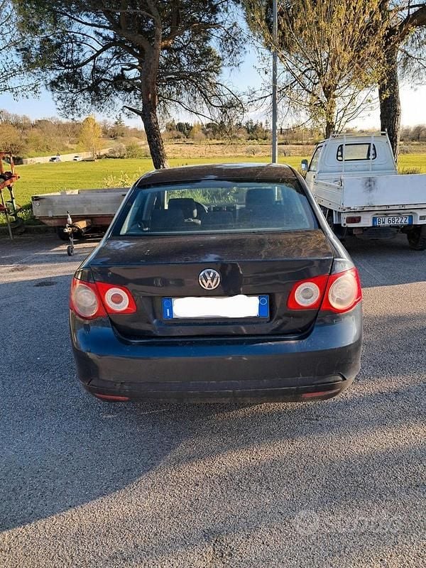 Usata VW Jetta 105 CV (77 kW) 2006 Berlina