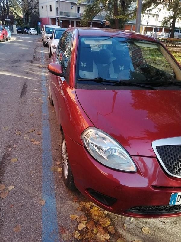 Usata Lancia Ypsilon 77 CV (56 kW) 2006 Rosso Utilitaria
