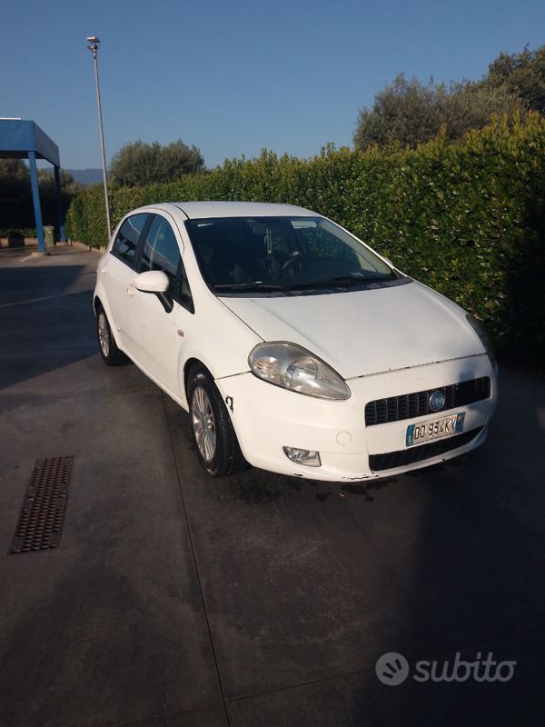 Usata Fiat Grande Punto 101 CV (74 kW) 2007 Utilitaria