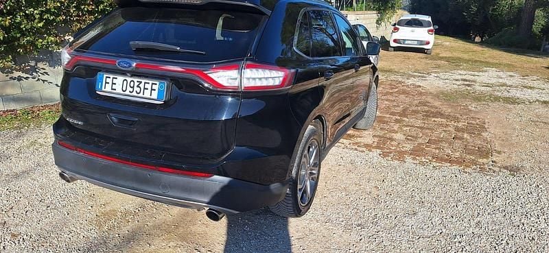 Usata Ford Edge 210 CV (154 kW) 2016 Nero SUV