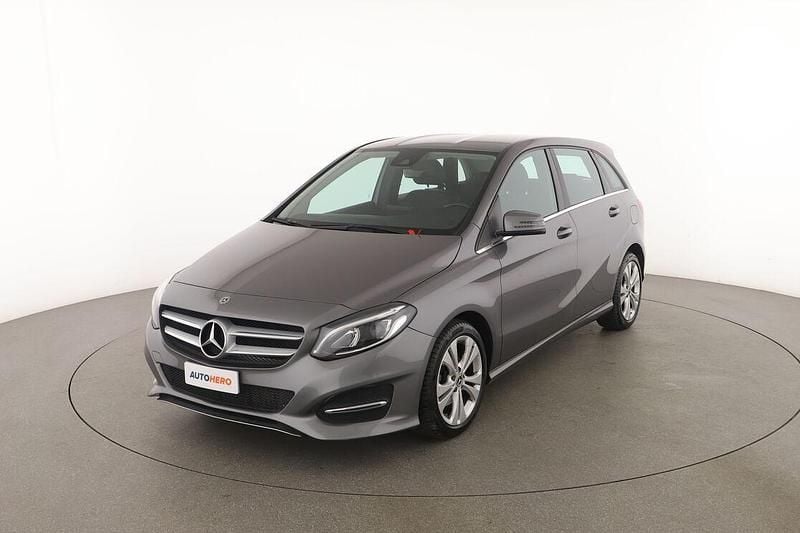 Usata Mercedes B160 AMG 102 CV (75 kW) 2018 Grigio Monovolume