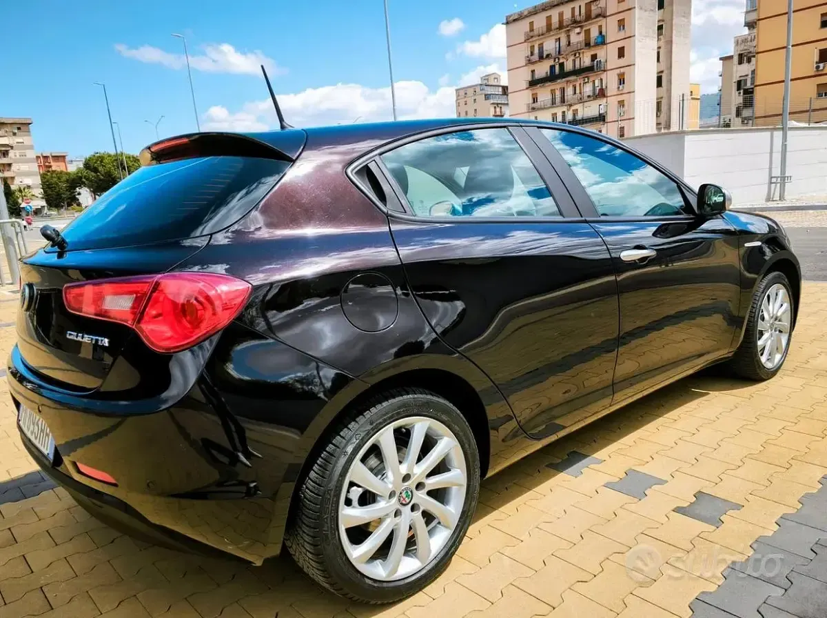 Gebraucht Alfa Romeo Giulietta 120 PS (88 kW) 2017 Schwarz Kleinwagen