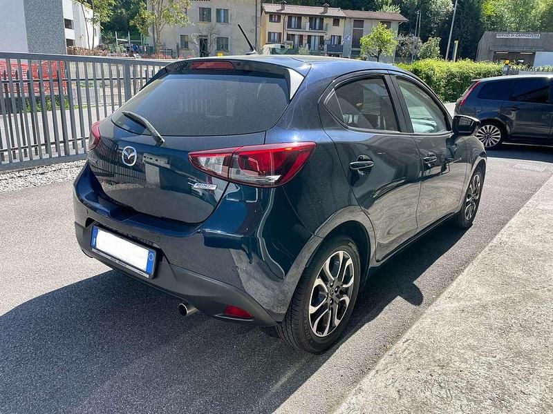 Usata Mazda 2 Exceed 105 CV (77 kW) 2017 Blu/azzurro Utilitaria