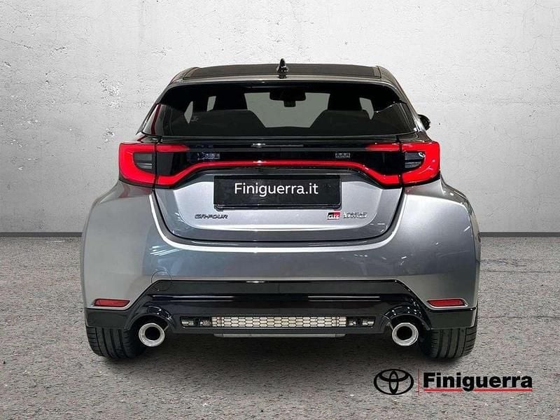 Nuova Toyota Yaris 280 CV (205 kW) 2026 Grigio Utilitaria