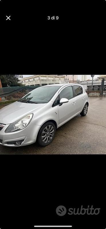 Usata Opel Corsa 75 CV (55 kW) 2011 Grigio Utilitaria