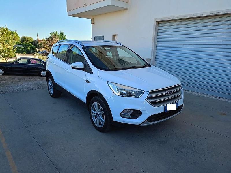 Usata Ford Kuga Titanium S 120 CV (88 kW) 2017 Bianco SUV