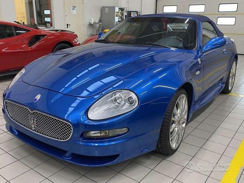 Blu/azzurro Usata 2005 Maserati Spyder Cabrio | 89.000 € - Immagine 1/4