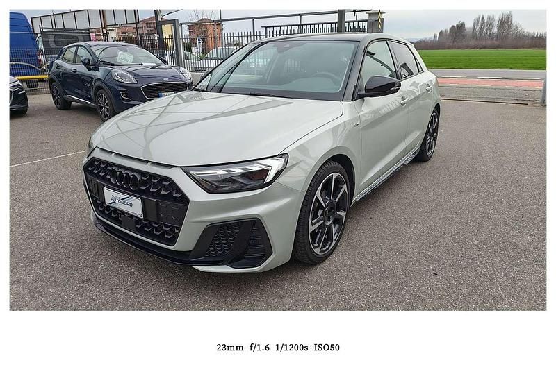 Usata Audi A1 S-Line 116 CV (85 kW) 2025 Grigio cronos / tetto nero SUV