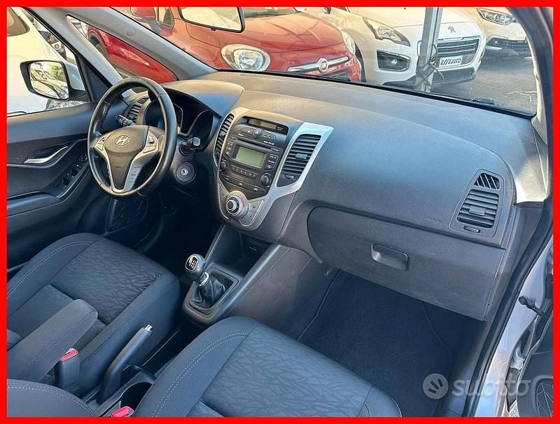 Usata Hyundai ix20 Comfort 90 CV (66 kW) 2013 Grigio Utilitaria