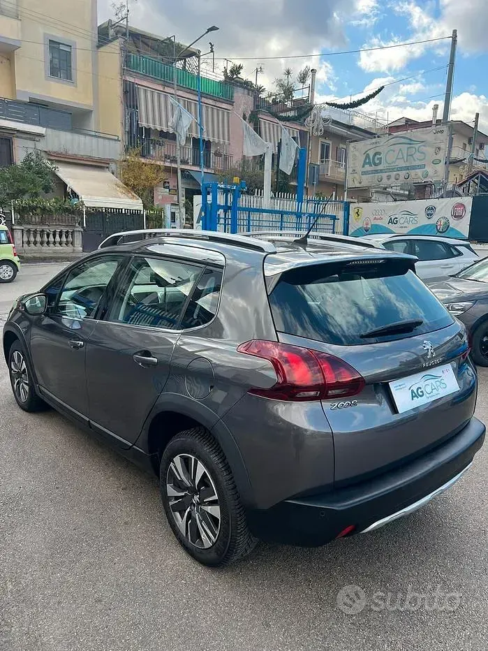 Usata Peugeot 2008 Allure 120 CV (88 kW) 2019 Grigio SUV