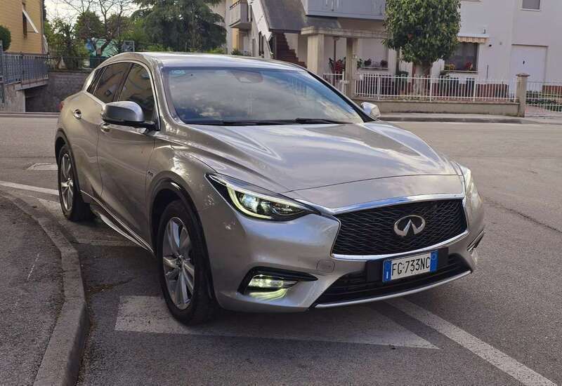 Usata 2017 Infiniti Q30 Due volumi | 13.500 € (Ottimo prezzo) - Immagine 1/4