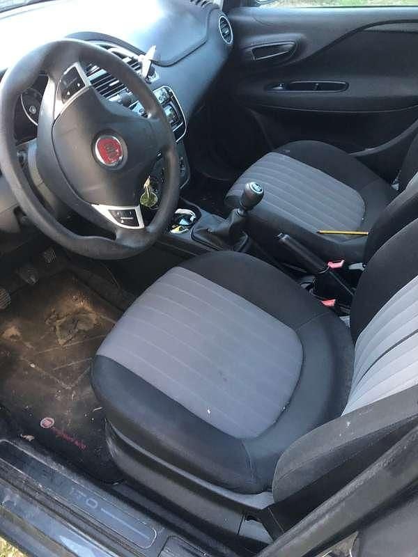 Usata Fiat Punto Street 69 CV (50 kW) 2018 Utilitaria