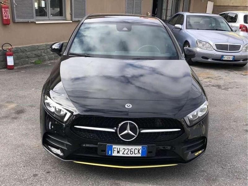 Usata Mercedes A180 Premium 136 CV (100 kW) 2019 Nero Berlina