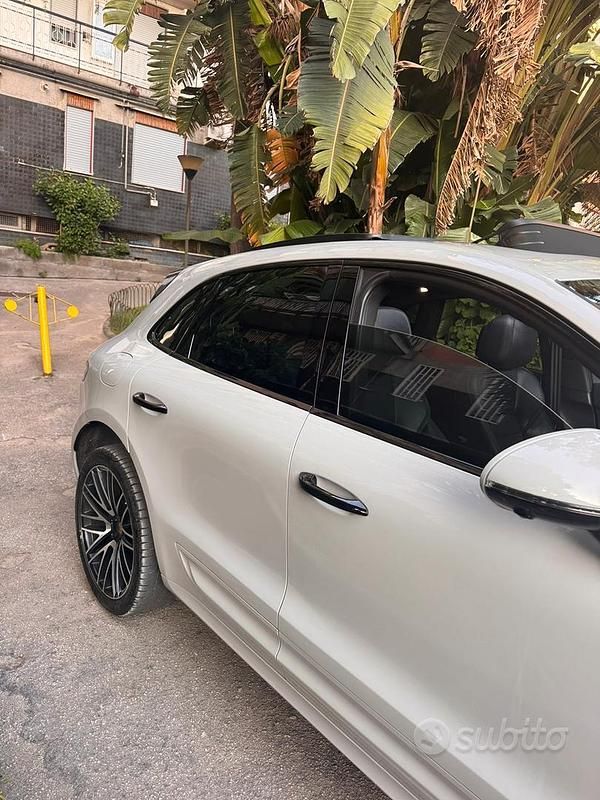 Usata Porsche Macan 265 CV (194 kW) 2022 Grigio SUV
