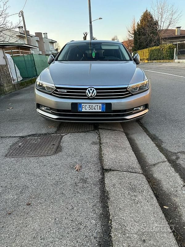 Grigio Usata 2016 VW Passat Station wagon | 9500 € (Super prezzo) - Immagine 1/4