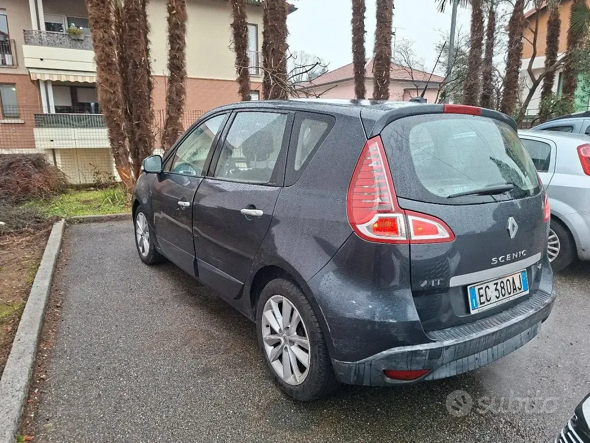 Usata Renault Scenic E-Tech 130 CV (95 kW) 2010 Grigio Monovolume