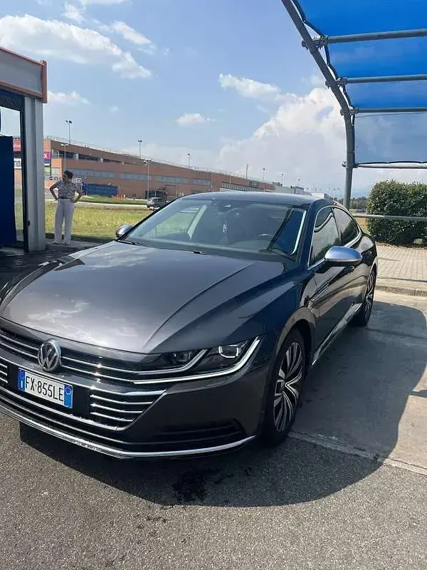 Usata VW Arteon Elegance 190 CV (139 kW) 2019 Utilitaria
