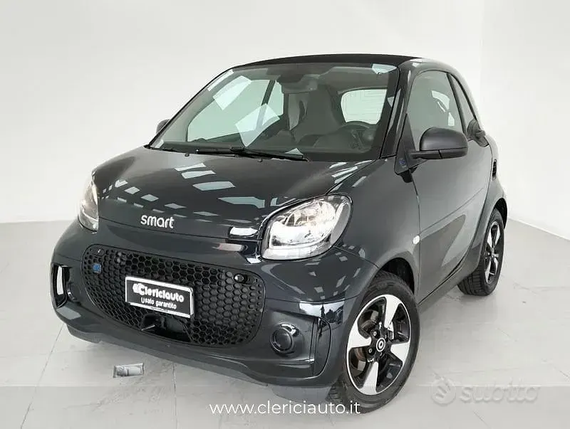 Usata Smart ForTwo Electric Drive Passion 60 kW (82 CV) 2023 Nero Berlina