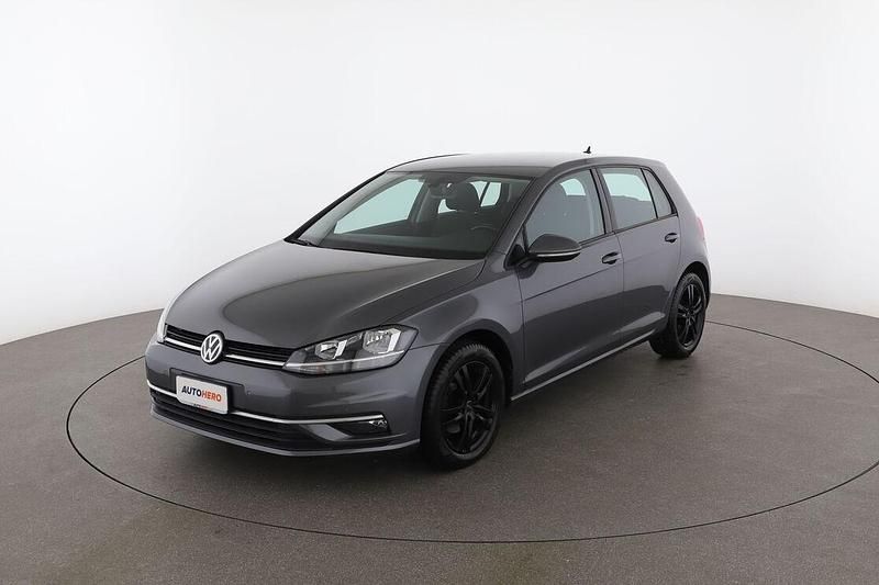 Grigio Usata 2019 VW Golf VII Business Tre volumi | 15.199 € (Buon prezzo) - Immagine 1/4
