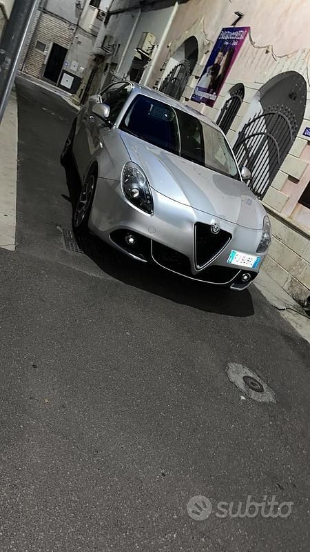Usata Alfa Romeo Giulietta 120 CV (88 kW) 2017 Grigio Utilitaria