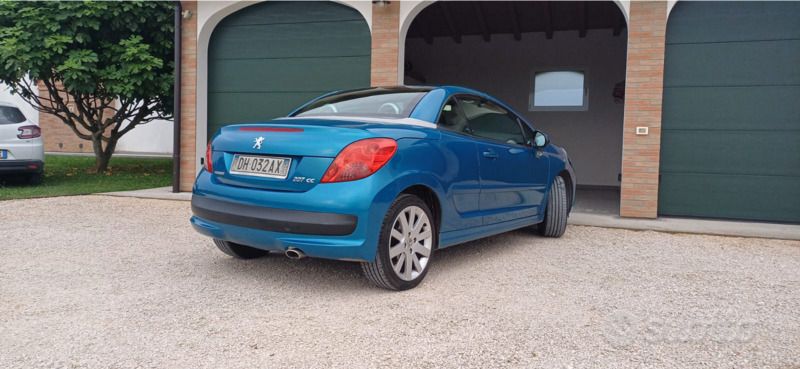 Usata Peugeot 207 CC 112 CV (82 kW) 2006 Blu Cabrio