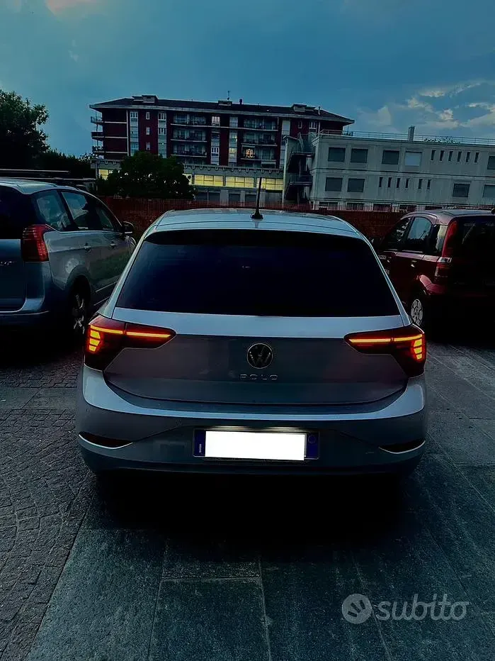 Usata VW Polo 80 CV (58 kW) 2023 Grigio Utilitaria
