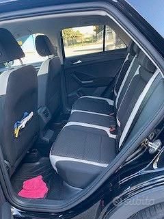 Usata VW T-Roc 150 CV (110 kW) 2018 Nero SUV