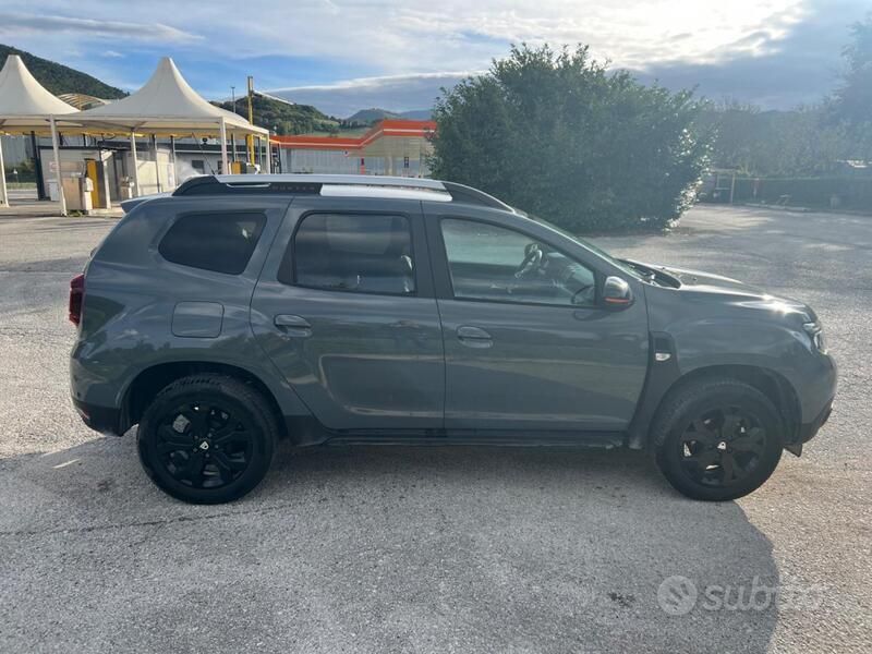 Usata Dacia Duster Extreme 101 CV (74 kW) 2022 Grigio SUV