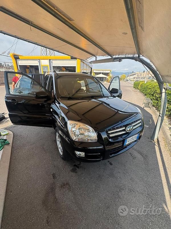 Usata Kia Sportage 175 CV (128 kW) 2004 Nero SUV