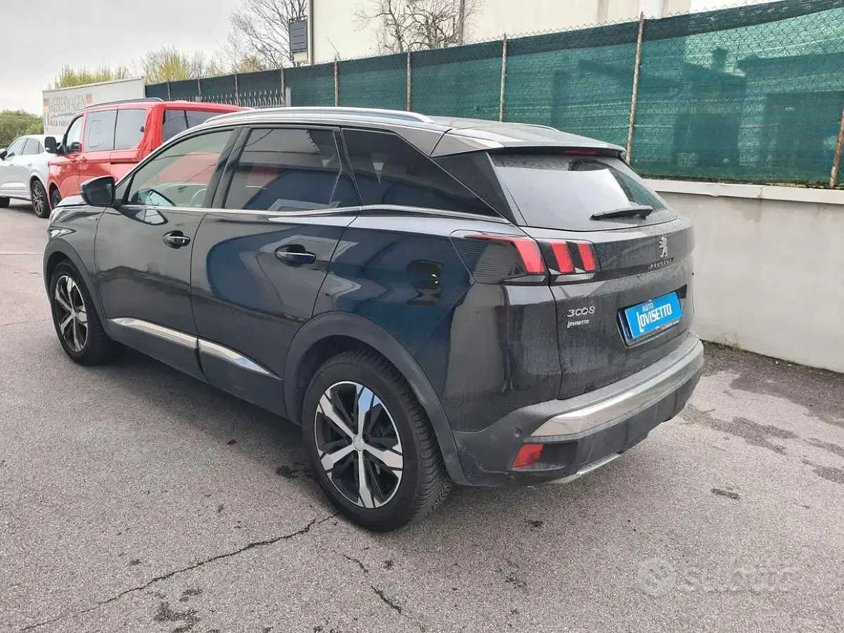 Usata Peugeot 3008 GT-line 131 CV (96 kW) 2019 Nero SUV