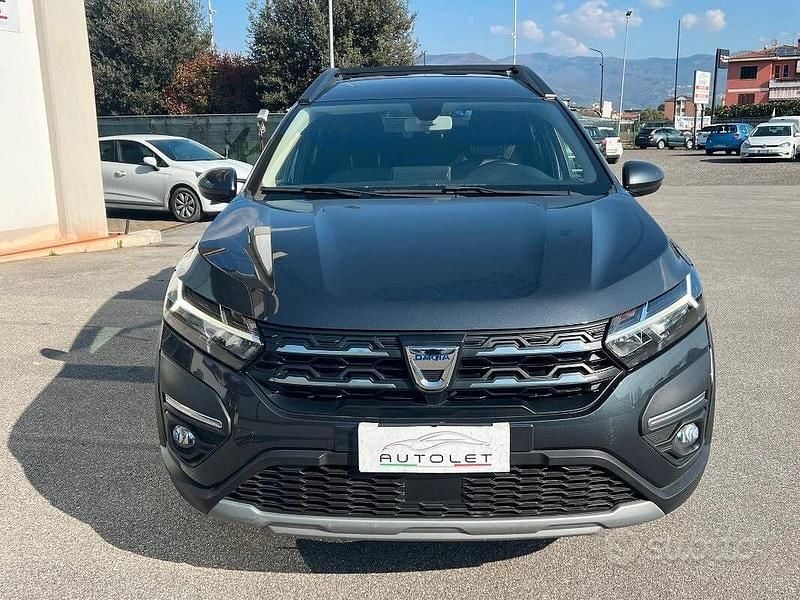 Usata Dacia Jogger Comfort 101 CV (74 kW) 2022 Nero Monovolume