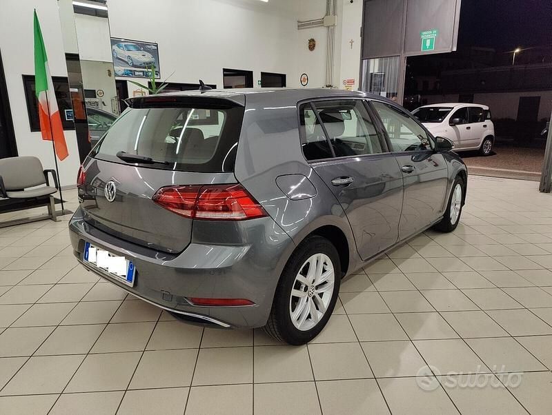 Usata VW Golf VII Executive 116 CV (85 kW) 2019 Grigio Berlina