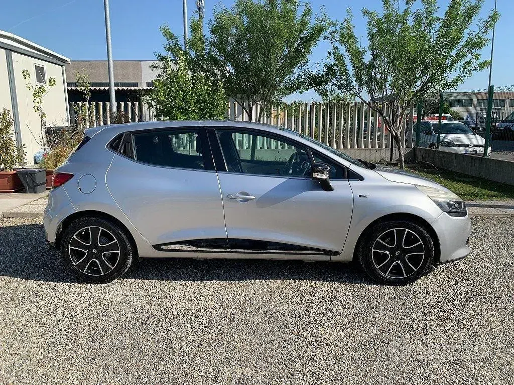 Usata Renault Clio IV 75 CV (55 kW) 2016 Grigio Berlina