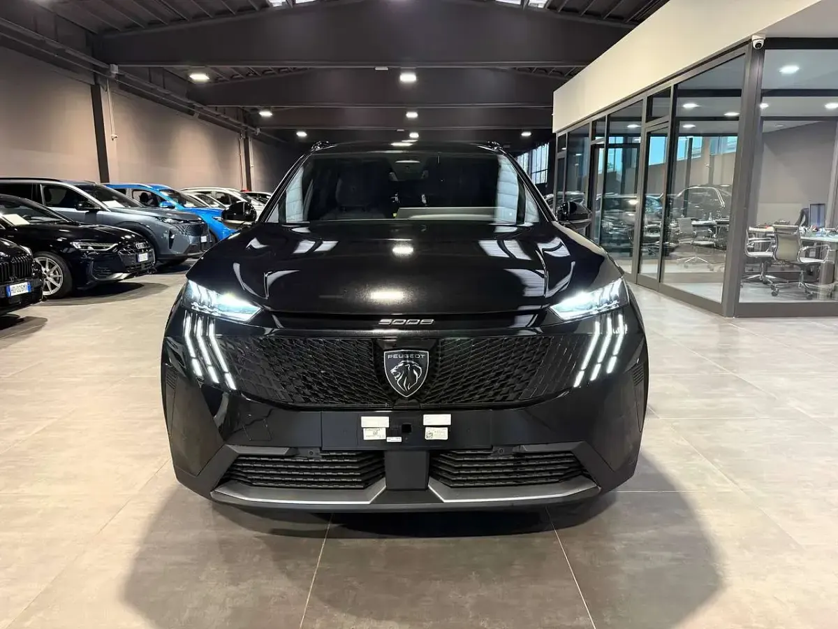 Nuova Peugeot 5008 GT 136 CV (100 kW) 2026 Nero SUV