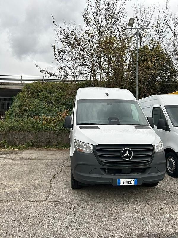 Usata Mercedes Sprinter 169 CV (124 kW) 2024 Bianco Furgone