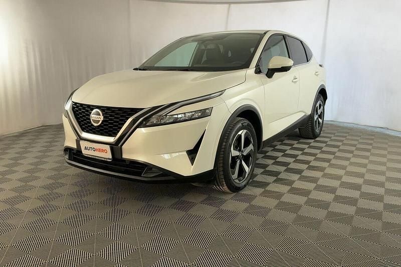 Bianco Usata 2021 Nissan Qashqai N-Connecta SUV | 21.799 € (Buon prezzo) - Immagine 1/4