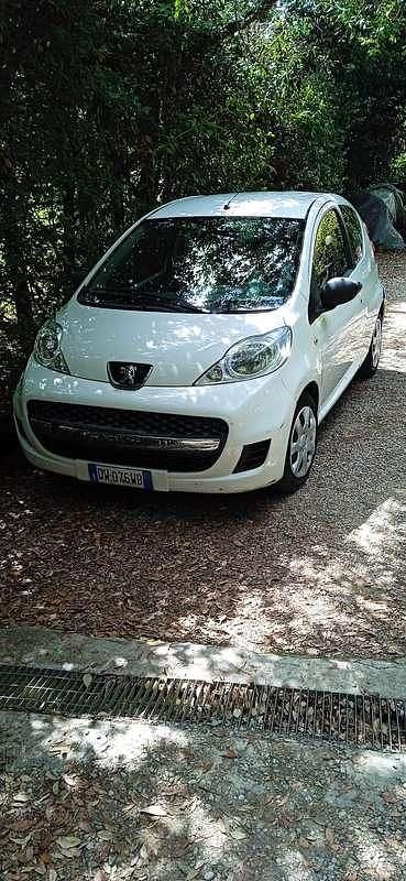 Usata Peugeot 107 Allure 68 CV (50 kW) 2009 Utilitaria